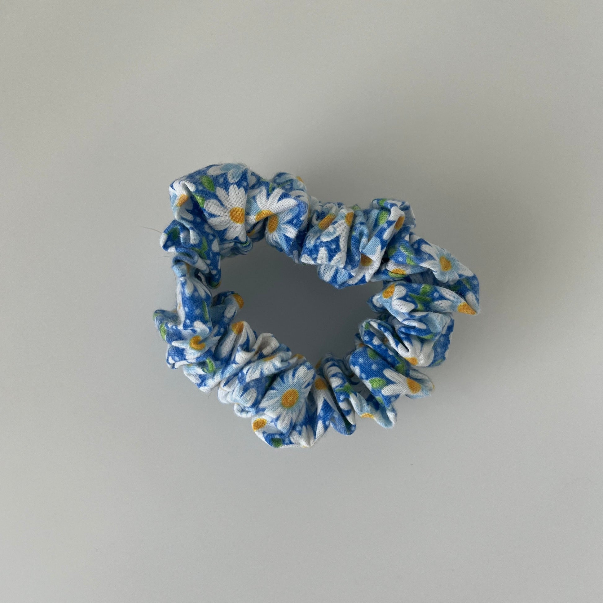 Floral Daisy Blue Scrunchie