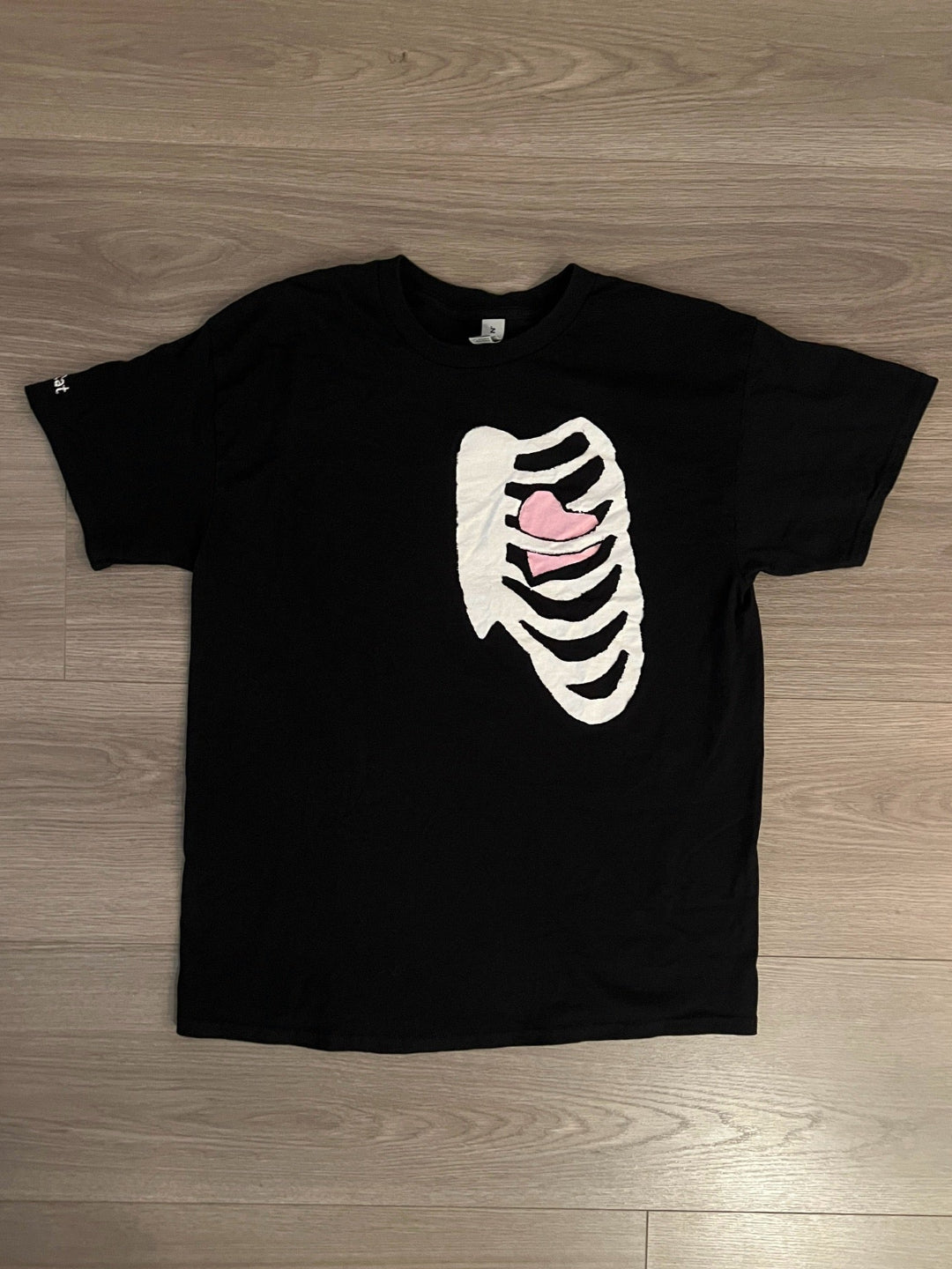 Large Black Distressed Rib Heart Shirt