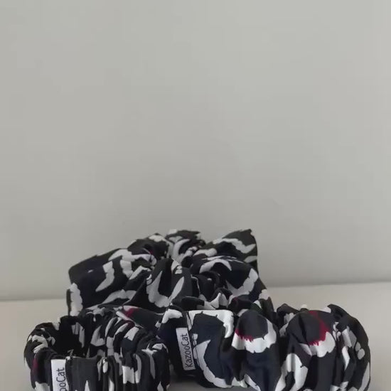 Halloween Scrunchie - Glow in the Dark Vampire Teeth - Spooky Halloween Accessory
