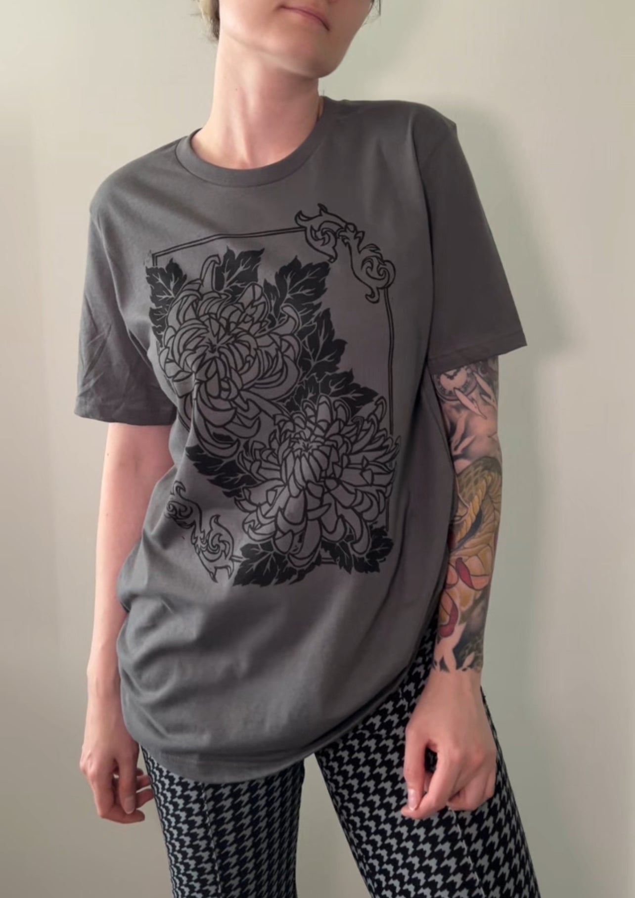 Video showing how the shirt looks on a model in different poses